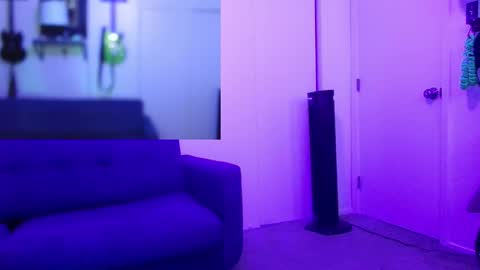 Flannel Dong online show from 25, 3, 2026