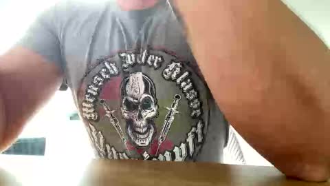 Snapshot of flashi1990 chatting on 23, 10, 2025 flashi1990 online show from 23, 10, 2025