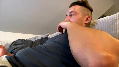 Snapshot of flashi1990 chatting on 9, 11, 2025 flashi1990 online show from 9, 11, 2025