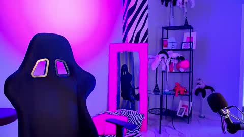 Flexyfoxy online show from 1, 3, 2026