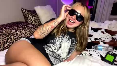 Roxy online show from 5, 3, 2026