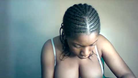 flirty aria online show from 8, 4, 2026