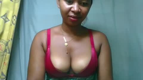 florencia011 online show from 10, 4, 2026