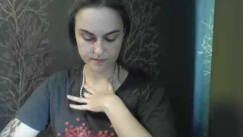 Snapshot of flower_bluee chatting on 8, 4, 2026 Ambika 3 online show from 8, 4, 2026