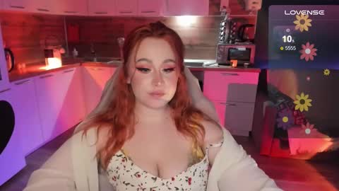 Snapshot of flower_camellia chatting on 17, 12, 2024 Camelia online show from 17, 12, 2024