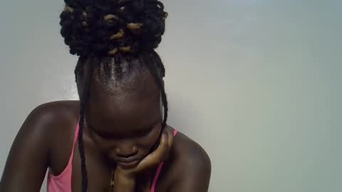 flowerdiva002 online show from 4, 12, 2025