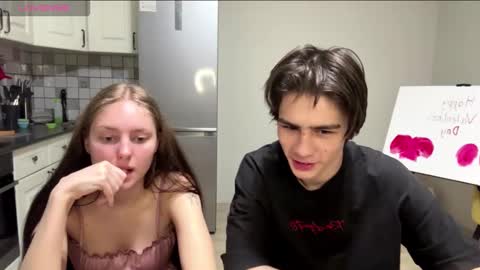 flowerscouple online show from 14, 3, 2026