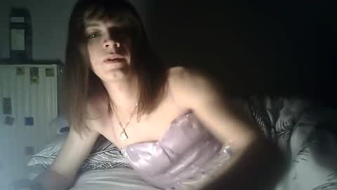 Snapshot of flowpinou chatting on 4, 12, 2024 Emmy online show from 4, 12, 2024