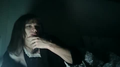 Snapshot of flowpinou chatting on 6, 1, 2025 Emmy online show from 6, 1, 2025