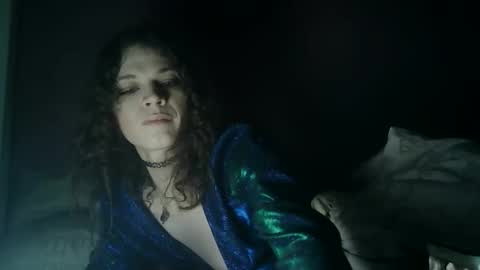 Snapshot of flowpinou chatting on 4, 12, 2025 Emmy online show from 4, 12, 2025