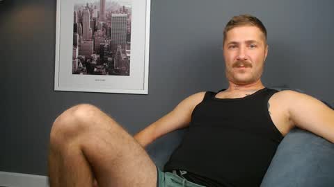 Snapshot of fluffy__cloude chatting on 28, 10, 2025 Fluffy online show from 28, 10, 2025