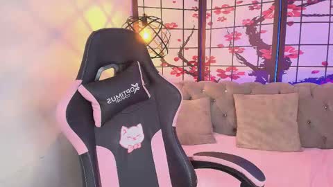  FLUFFY BUBBLE  online show from 12, 1, 2026