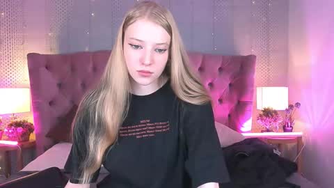 Mia online show from 9, 10, 2025