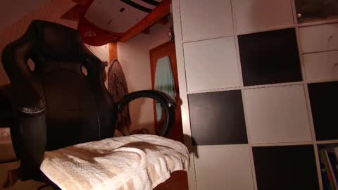 Matthew online show from 17, 10, 2025