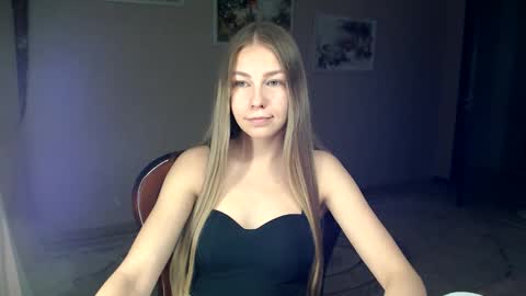 Molli  Ready for any play with you. Hottest show in pvt  Help a student earn big tokens  online show from 12, 10, 2025