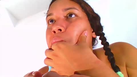 Snapshot of forbidden_games__ chatting on 11, 12, 2024 emely and felix online show from 11, 12, 2024