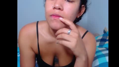 Snapshot of forbidden_games__ chatting on 6, 1, 2025 emely and felix online show from 6, 1, 2025