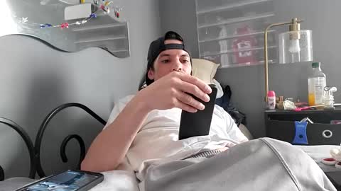 Snapshot of foreveryung723 chatting on 31, 10, 2025 foreveryung723 online show from 31, 10, 2025