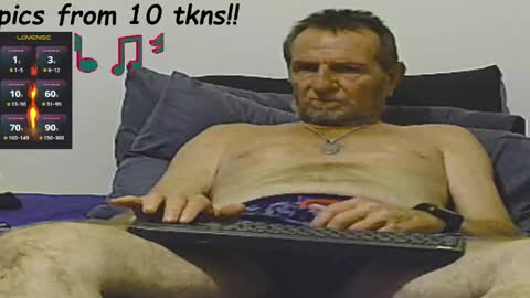 Snapshot of forexxxx_man chatting on 27, 4, 2026 doc online show from 27, 4, 2026