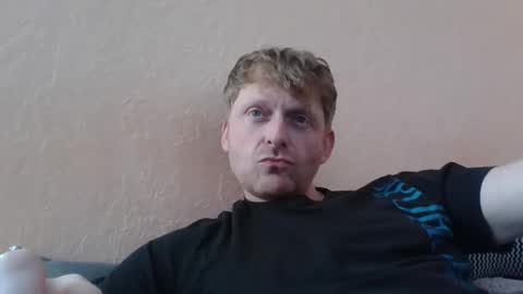 Snapshot of forgotten_lover chatting on 3, 11, 2025 forgotten_lover online show from 3, 11, 2025