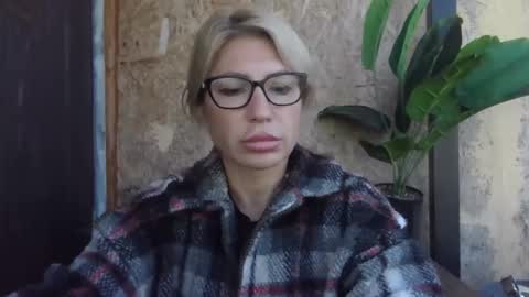 fox_red_lady7 online show from 14, 9, 2025