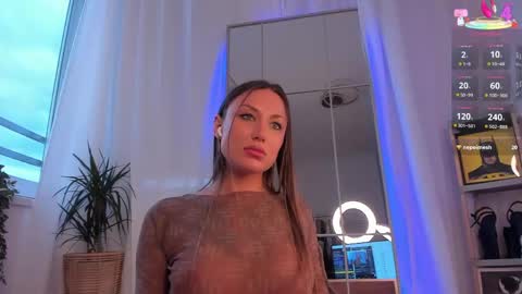 Snapshot of foxe_sailey chatting on 19, 5, 2026 Fox love you online show from 19, 5, 2026