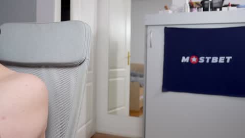 Snapshot of foxeslovefoxes chatting on 19, 12, 2024 CUSTOM PHOTOS AND VIDEOS -  online show from 19, 12, 2024