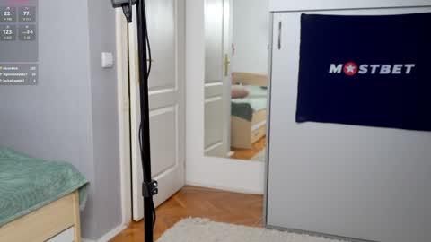 Snapshot of foxeslovefoxes chatting on 27, 12, 2024 CUSTOM PHOTOS AND VIDEOS -  online show from 27, 12, 2024