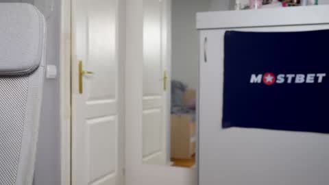 Snapshot of foxeslovefoxes chatting on 8, 1, 2025 CUSTOM PHOTOS AND VIDEOS -  online show from 8, 1, 2025