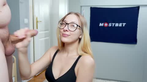 Snapshot of foxeslovefoxes chatting on 11, 1, 2025 CUSTOM PHOTOS AND VIDEOS -  online show from 11, 1, 2025