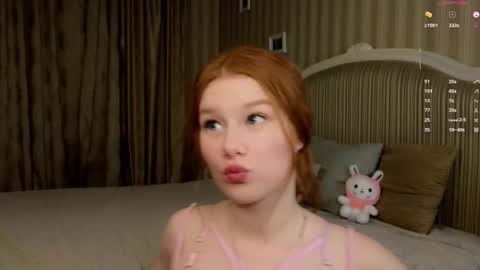 Snapshot of foxxx_tail chatting on 20, 10, 2025 Petra online show from 20, 10, 2025
