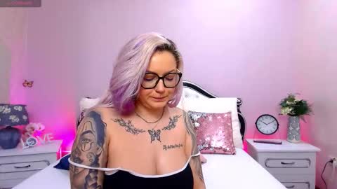 Snapshot of foxxyclarise chatting on 12, 2, 2026 Clarise online show from 12, 2, 2026