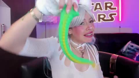 Miss Evans online show from 27, 2, 2026