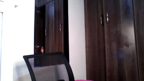 Kayla online show from 16, 10, 2025