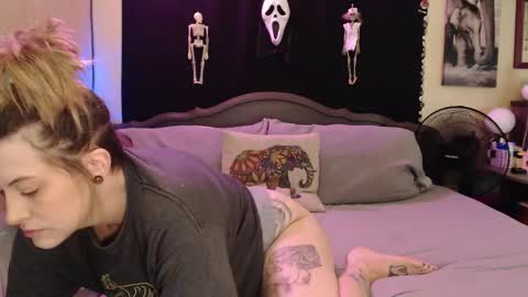 Mallory Koxx online show from 16, 10, 2025