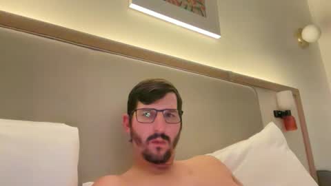 Snapshot of fp004 chatting on 18, 10, 2025 fp004 online show from 18, 10, 2025