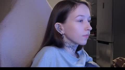 fran_bow online show from 15, 1, 2026