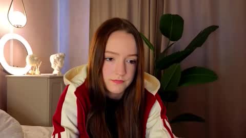 Marybrown eye Katy gray eye online show from 1, 3, 2026