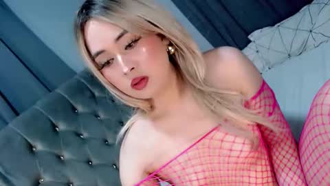 Snapshot of franchesca_fucks chatting on 9, 5, 2026 LOVE online show from 9, 5, 2026
