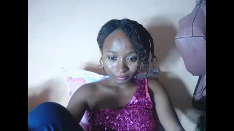 Snapshot of francine925426 chatting on 18, 10, 2025 francine925426 online show from 18, 10, 2025