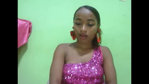 Snapshot of francine925426 chatting on 19, 1, 2026 francine925426 online show from 19, 1, 2026