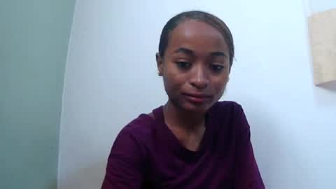 Snapshot of francine925426 chatting on 19, 6, 2026 francine925426 online show from 19, 6, 2026