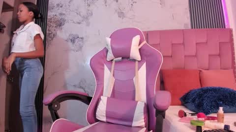 Laura online show from 28, 11, 2025