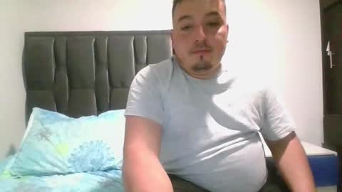 Snapshot of francoisroy chatting on 13, 2, 2025 Juan online show from 13, 2, 2025