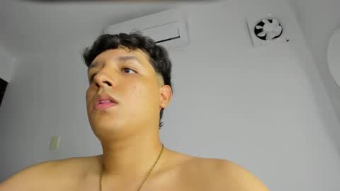 Snapshot of frank_castiglioni chatting on 2, 3, 2025 Castiglioni online show from 2, 3, 2025