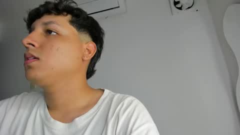 Snapshot of frank_castiglioni chatting on 3, 3, 2025 Castiglioni online show from 3, 3, 2025