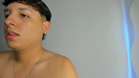 Snapshot of frank_castiglioni chatting on 8, 3, 2025 Castiglioni online show from 8, 3, 2025