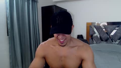 Snapshot of frank_heaven_shore chatting on 20, 10, 2025 Frank online show from 20, 10, 2025