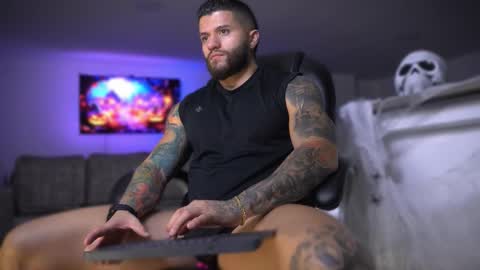 Frank Farrell. Hey remember to give me a thumbs up Ty online show from 28, 10, 2025