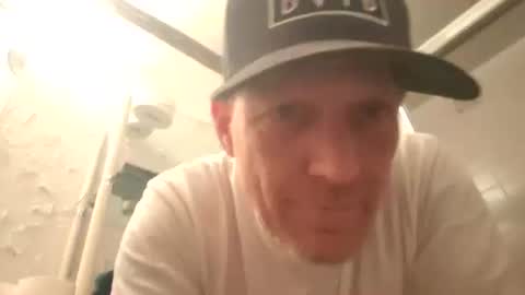 Famous Blue Eyes online show from 6, 4, 2026